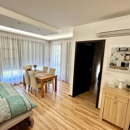 Apartament Luca *